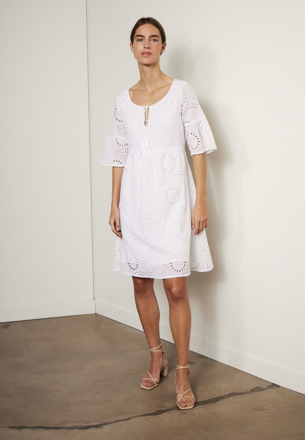 Spitzenkleid, weiß, Sommer-Kollektion, weiss Frontansicht